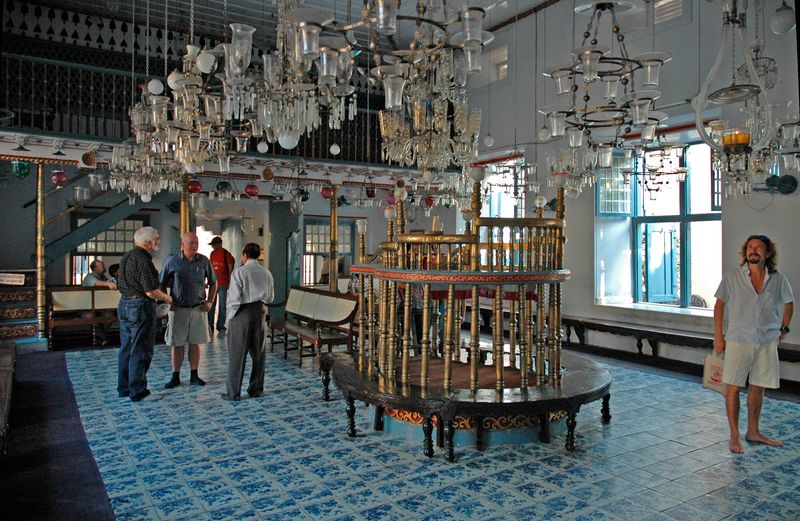 historic-and-cultural-places-mattanchery-synagogue